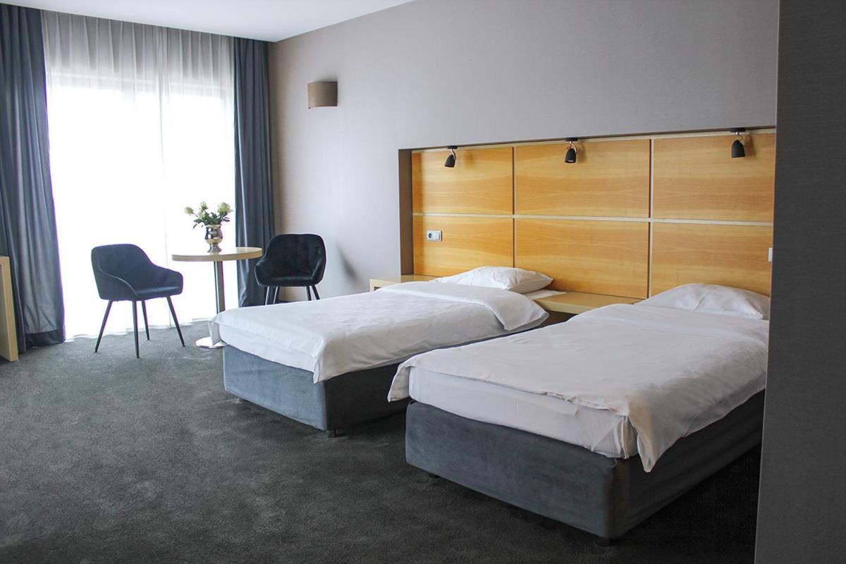 Willa Port Ostroda Ngoại thất bức ảnh A room at the hotel