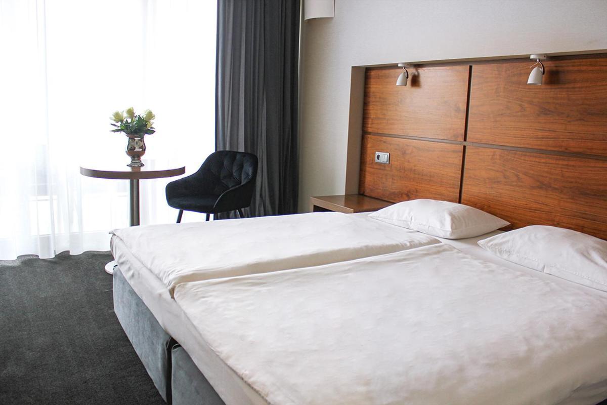 Willa Port Ostroda Ngoại thất bức ảnh A room at the hotel