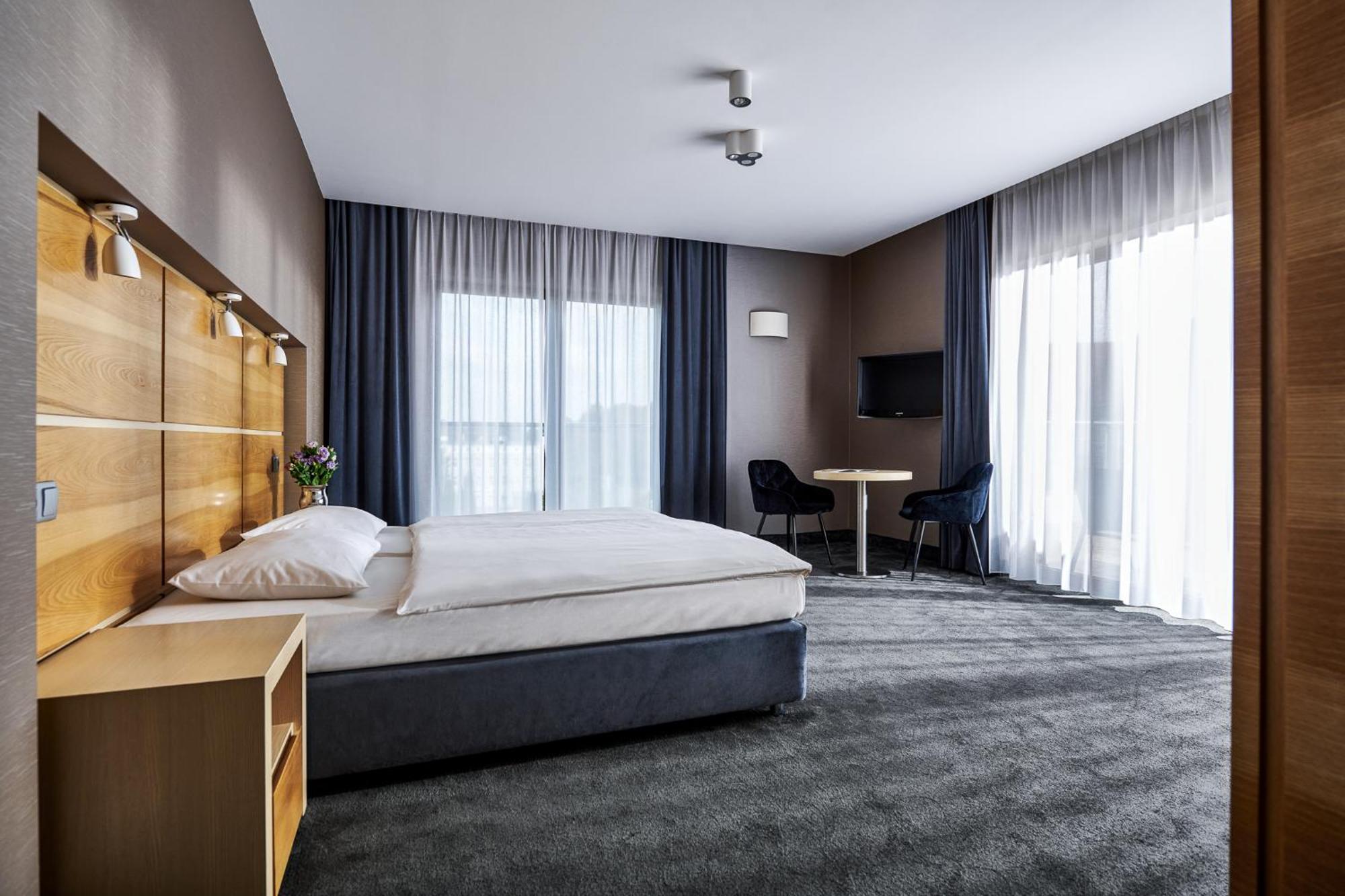 Willa Port Ostroda Ngoại thất bức ảnh A room at the hotel