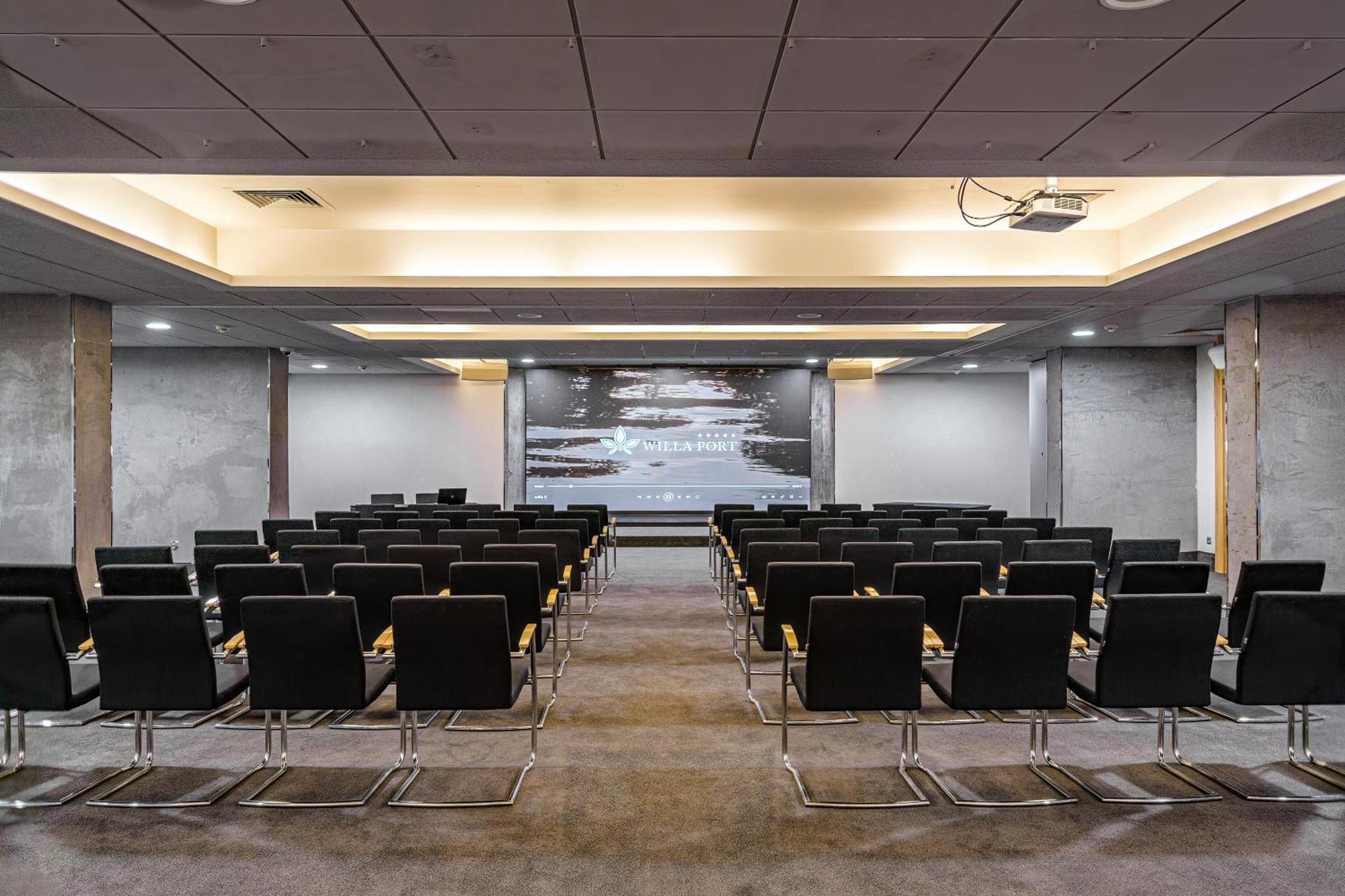 Willa Port Ostroda Ngoại thất bức ảnh The Auditorium