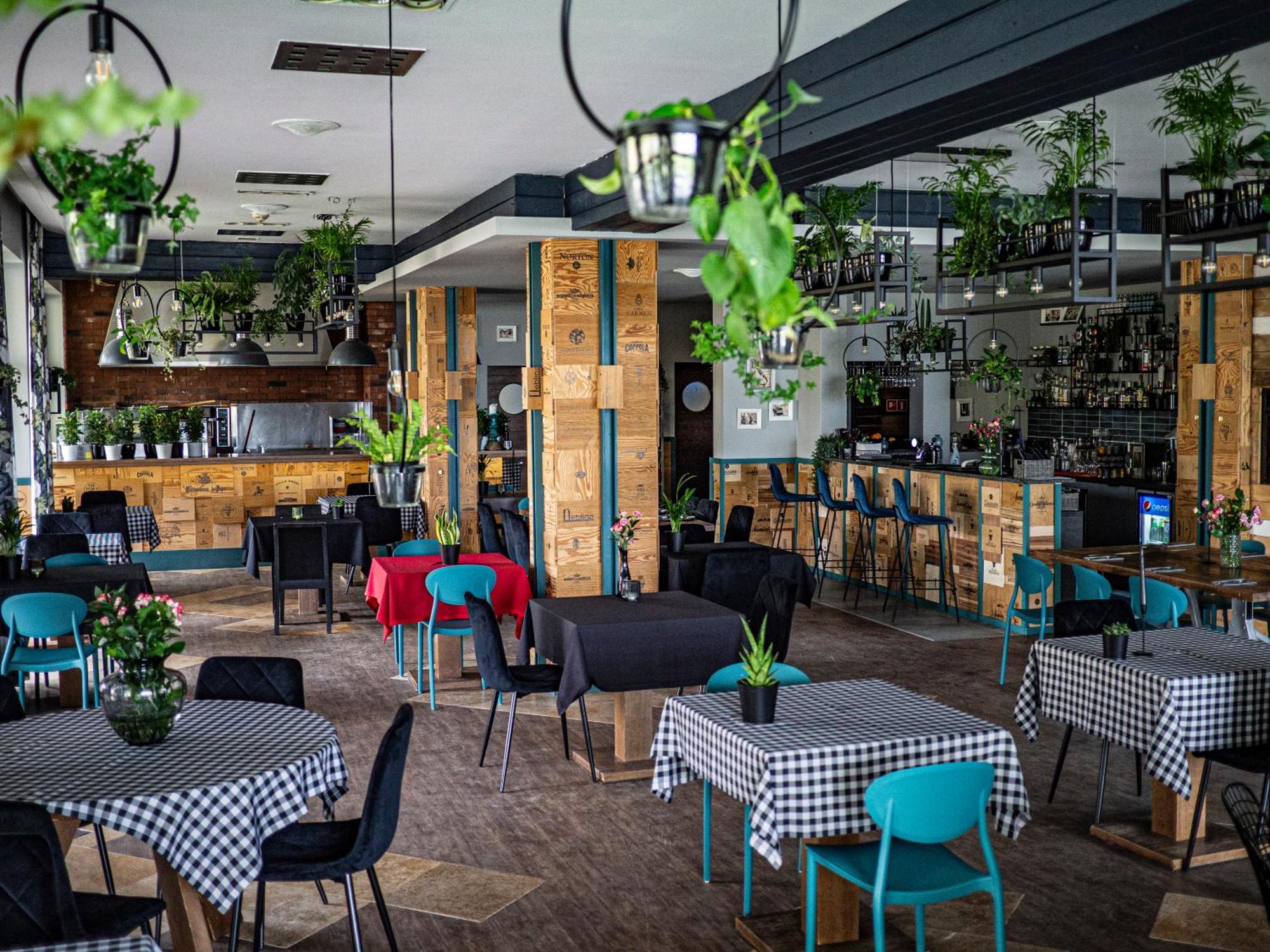Willa Port Ostroda Ngoại thất bức ảnh Restaurant in Belgrade